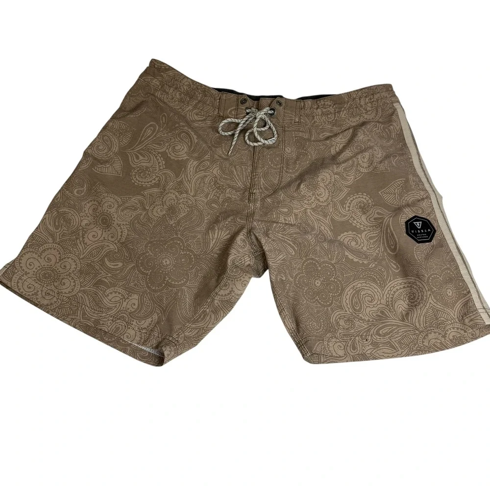 Vissla Mens Paisley Board Shorts Tan Khaki Upcycled Coconut Stretch‎ Size 33 8in
